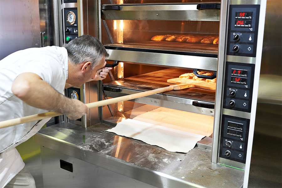 https://www.fedproducts.co.nz/wp-content/uploads/2022/06/commercial-oven-for-business.jpg