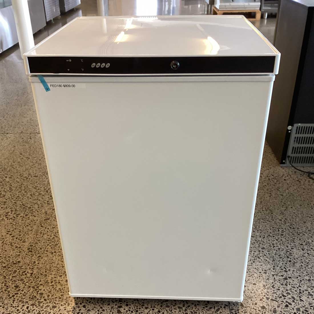 2NDs-Chiller-with-solid-door-Capacity-180L-FED180-2